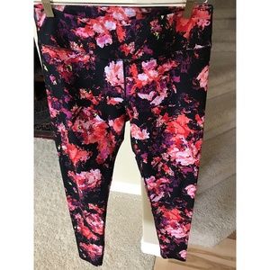 Fabletics High Waisted Powerhold Leggings